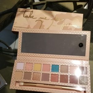 Kylie Take me on Vacation